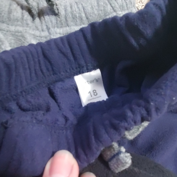Carters 18 months boys pants - Picture 3 of 4
